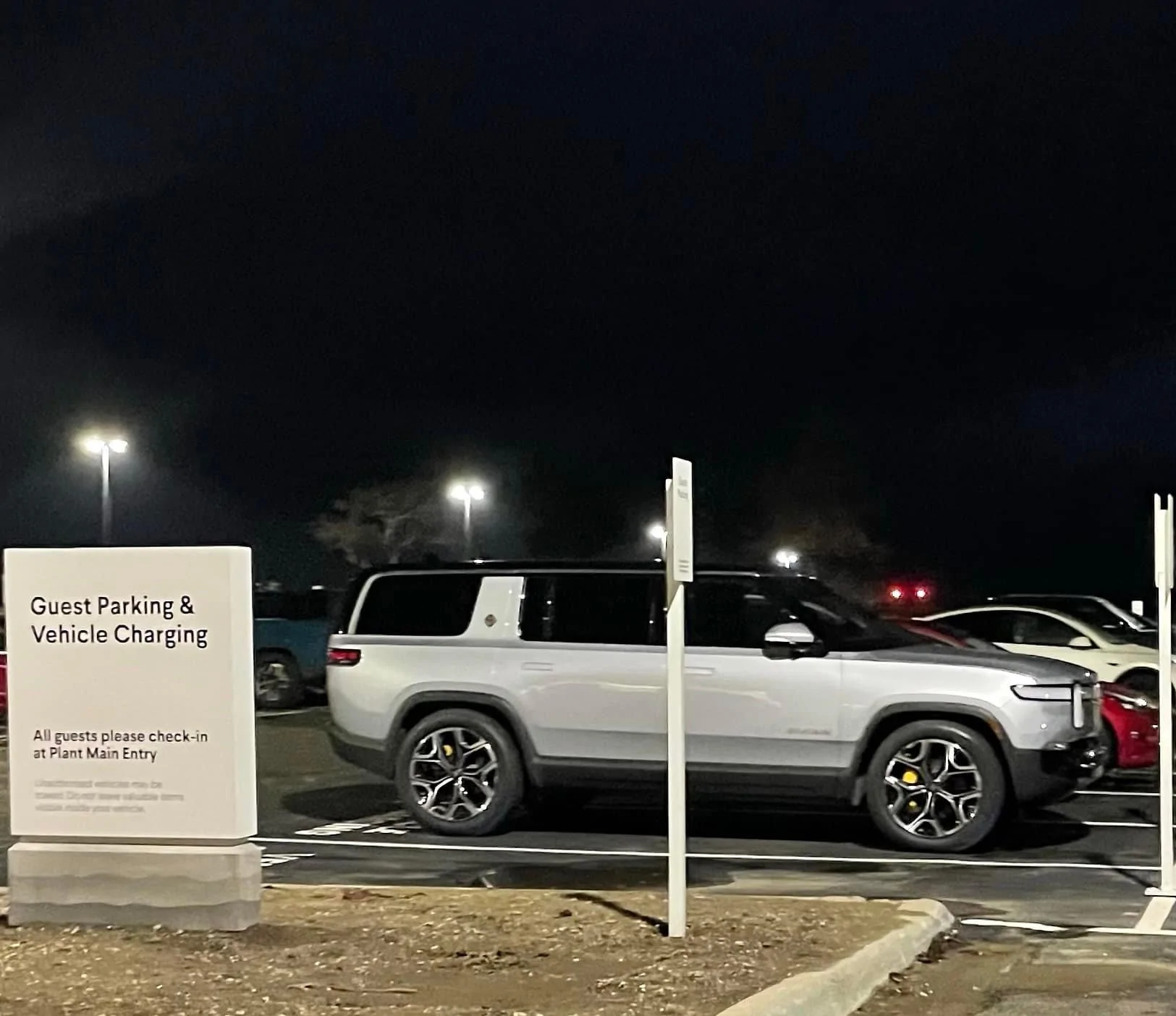 Rivian R1T R1S LA SILVER Rivian Photos 269686457_10159330057505081_1004507489453343178_n