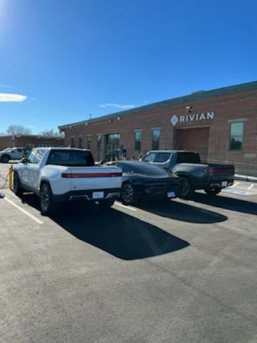 Rivian R1T R1S Rivian Service Centers / Retail Locations List / Other Facilities (Pics & Updates) IMG_1751.HEIC
