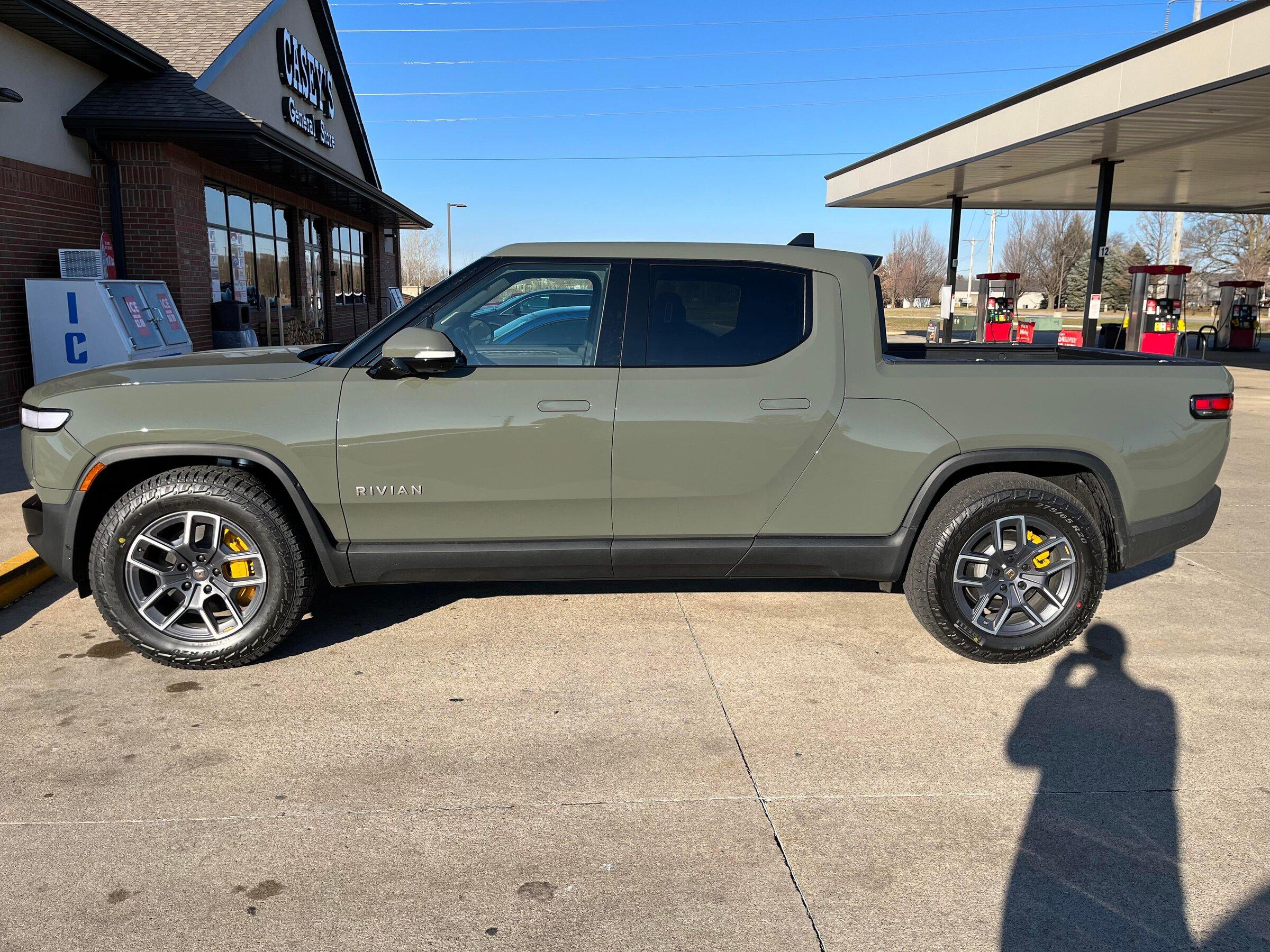 Rivian R1T R1S LAUNCH GREEN R1T Photos cjup3tmxkw781