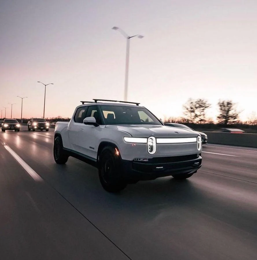 Rivian R1T R1S GLACIER WHITE R1T  Photos 268667403_4665260130261069_1778134591034473470_n