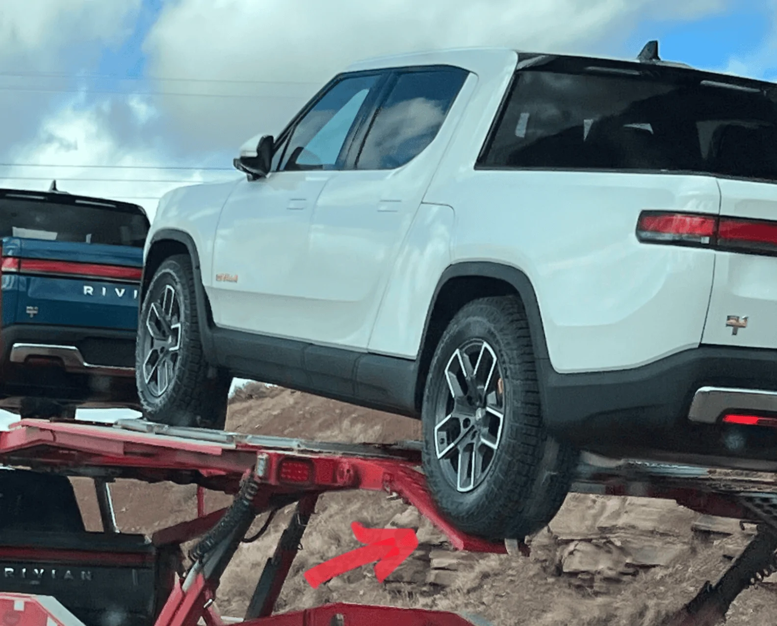 Rivian R1T R1S Real Rivian Photos & Videos 1640627558968
