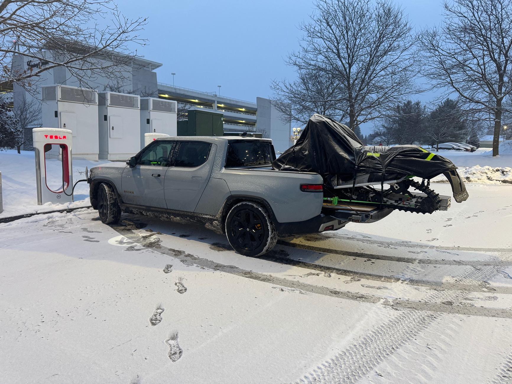 Rivian R1T R1S ?Vote for January's RWCev ROTM Winner Here! 1SadHillSubmission1Brian