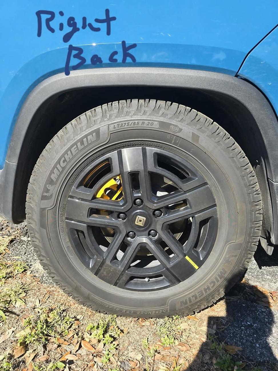 Rivian R1T R1S Passenger side lower than driver side. FB_IMG_1736448921905