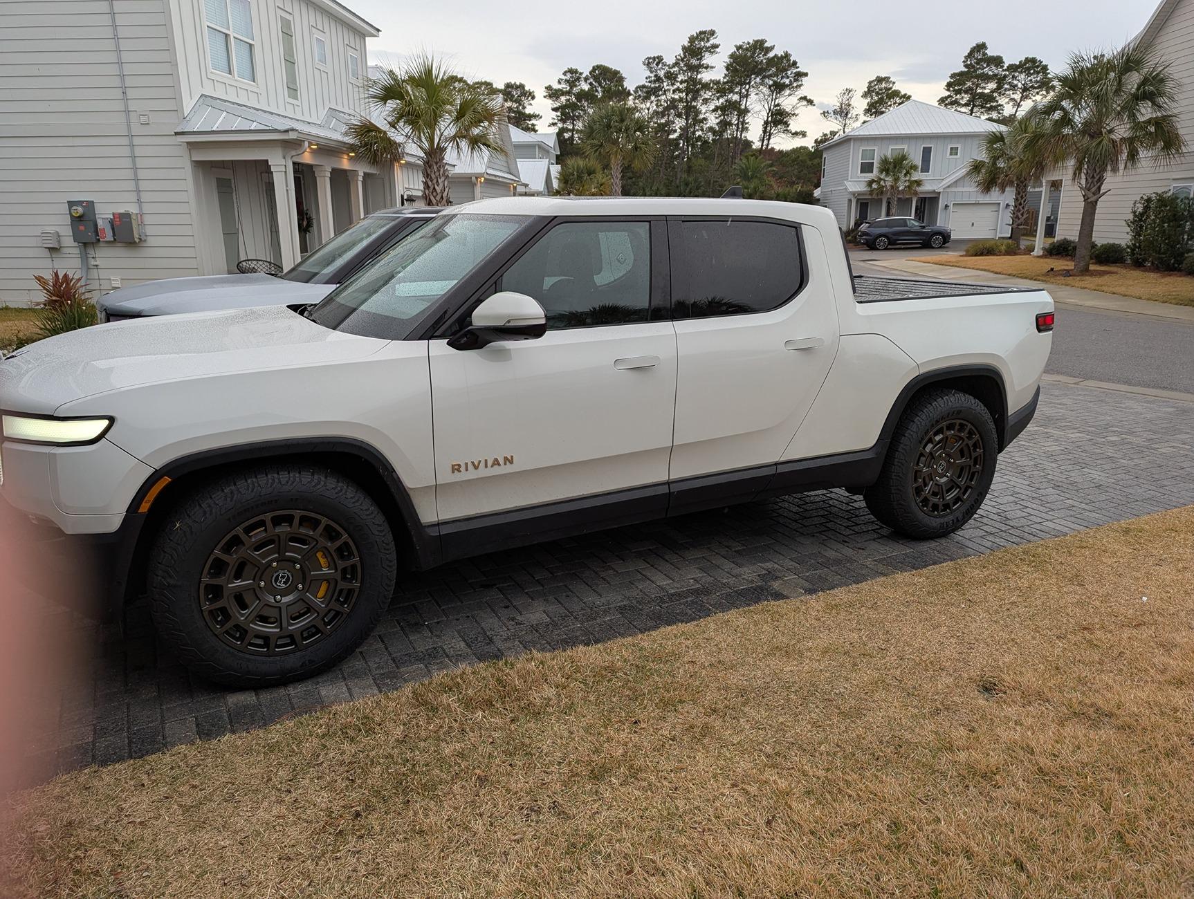 Rivian R1T R1S New Goodyear 20” tire option - available when? PXL_20250118_202251581