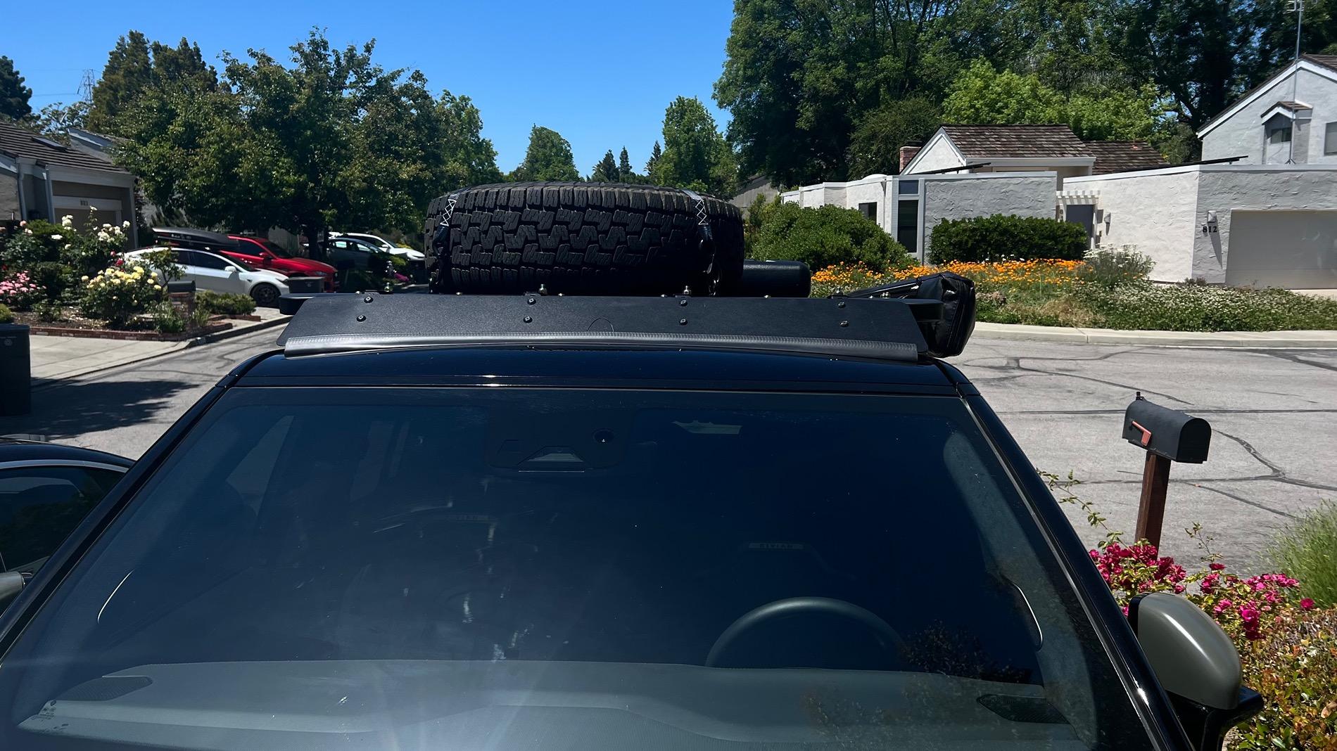 Rivian R1T R1S Roof rack wind deflector IMG_3125