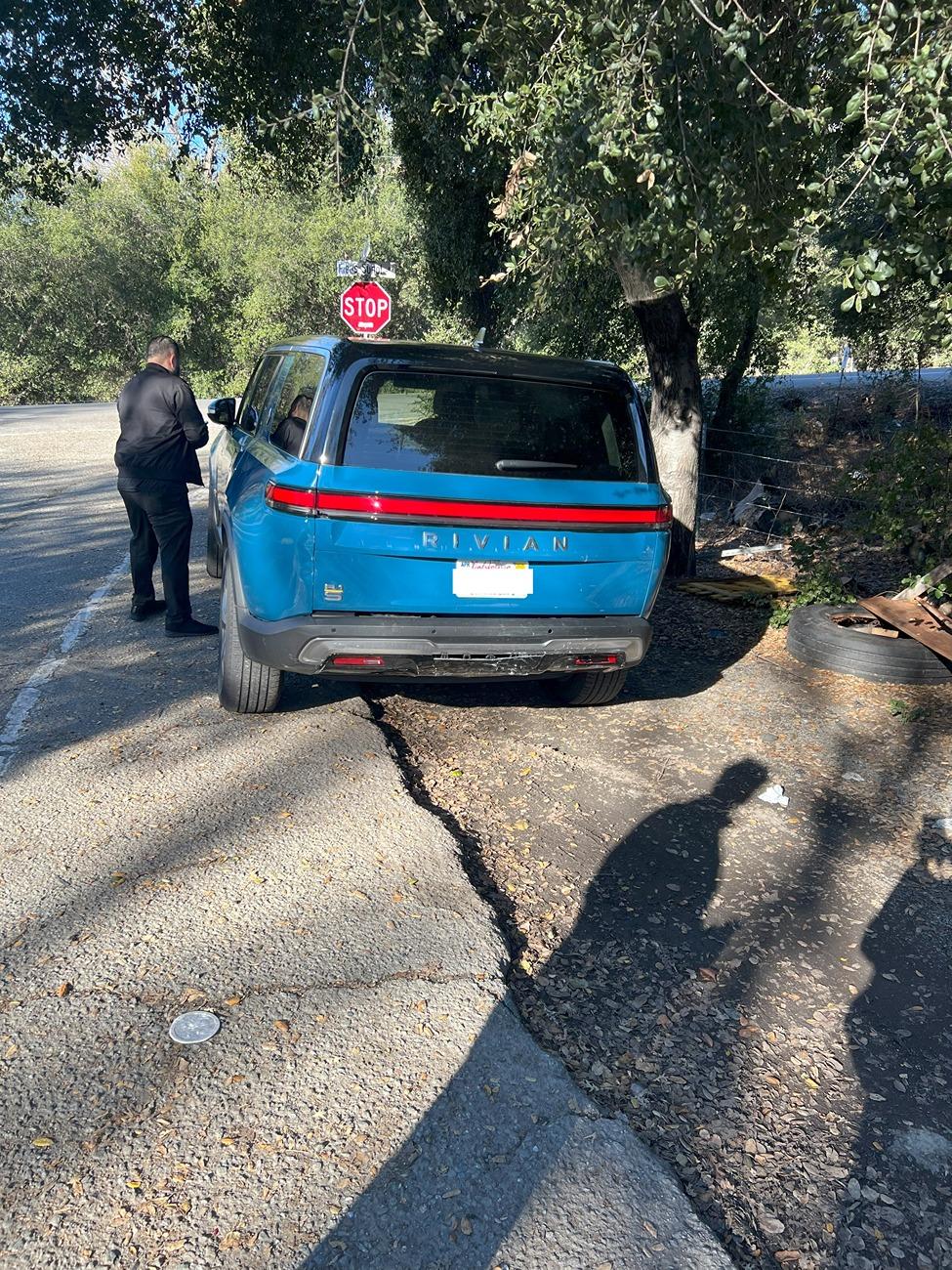 Rivian R1T R1S Rear ended by a Jeep Wagoneer IMG_4796