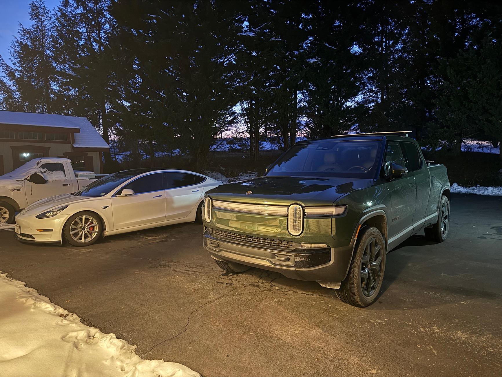 Rivian R1T R1S Overnight Demo - Takeaways from a Model 3 owner IMG_0612
