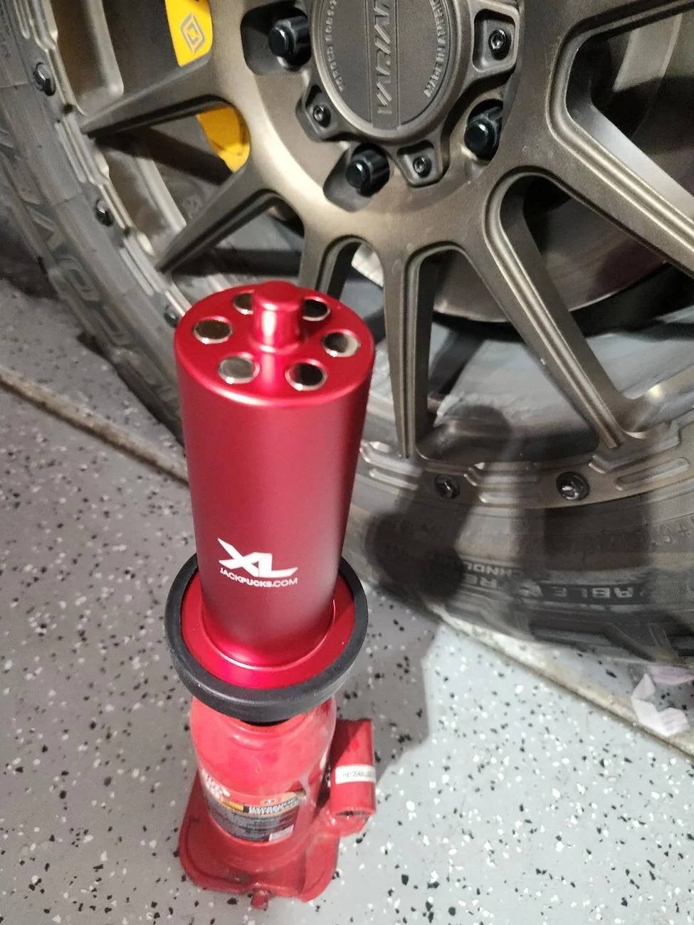 Rivian R1T R1S Jack pucks won’t fit bottle jack? 20250102_195149