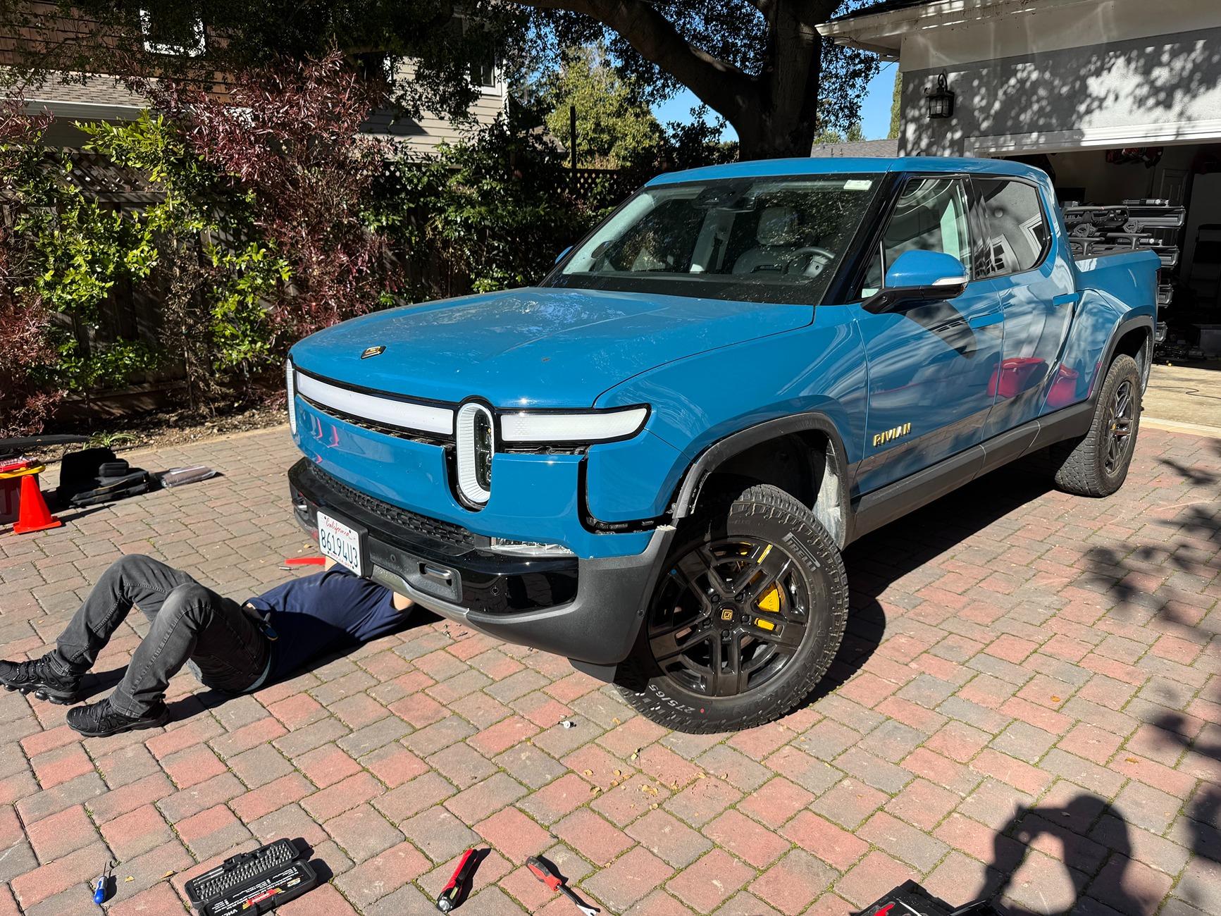 Rivian R1T R1S Rivian R1T Quad Gen1 2023 Horn Repair - Mobile Service IMG_0358