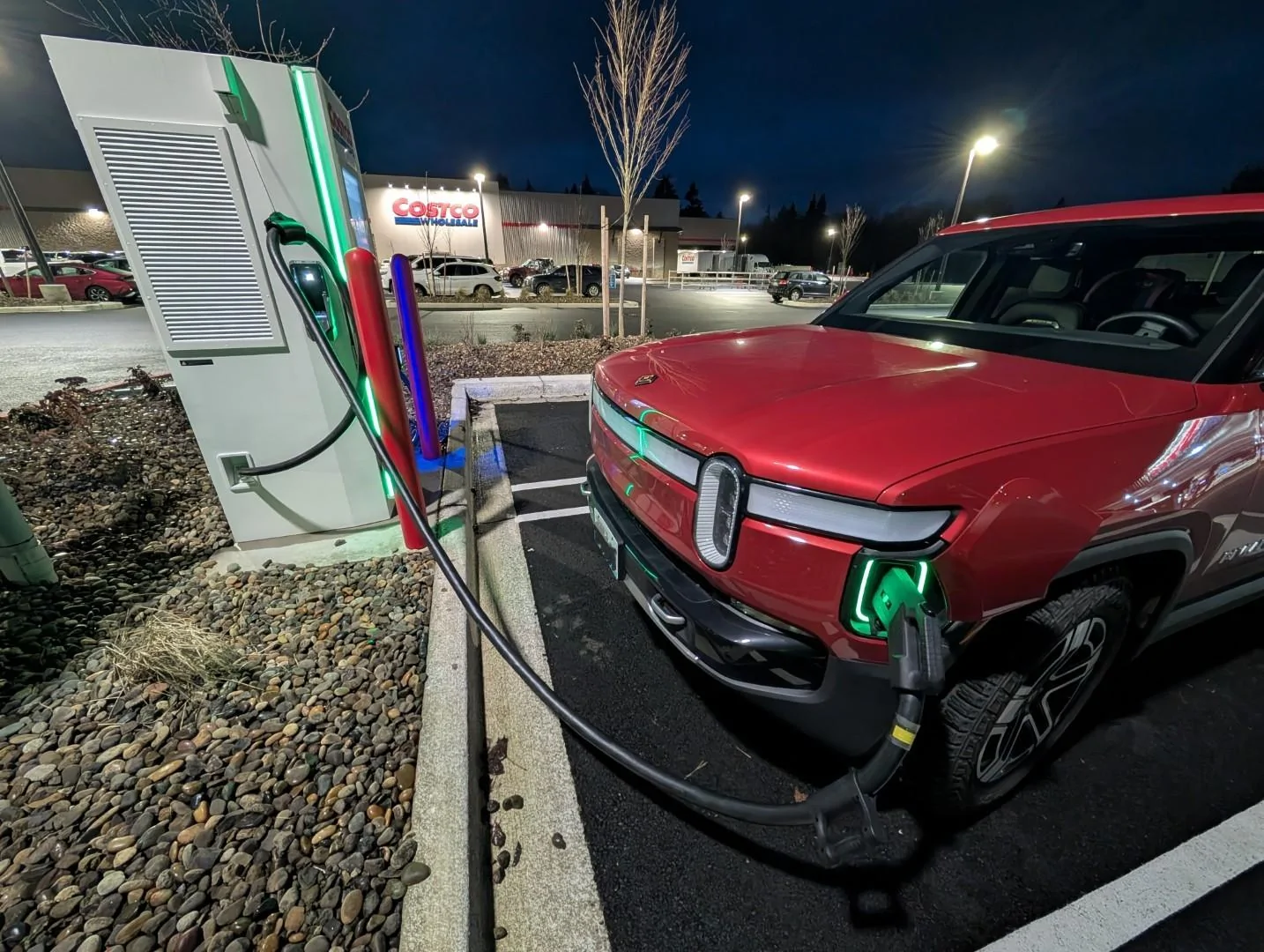 Rivian R1T R1S Costco and Electrify America partnering for select Costco chargers PXL_20241229_011306220