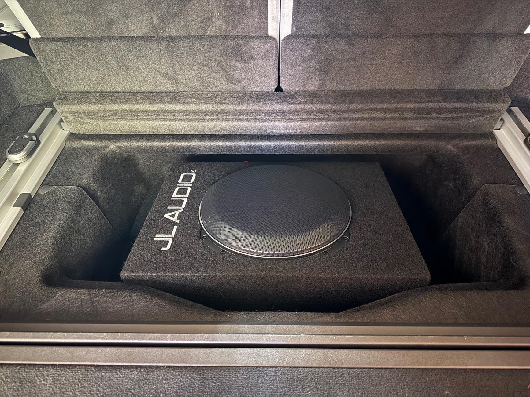 Rivian R1T R1S Terrible Gen2 Stereo / Audio? IMG_5270