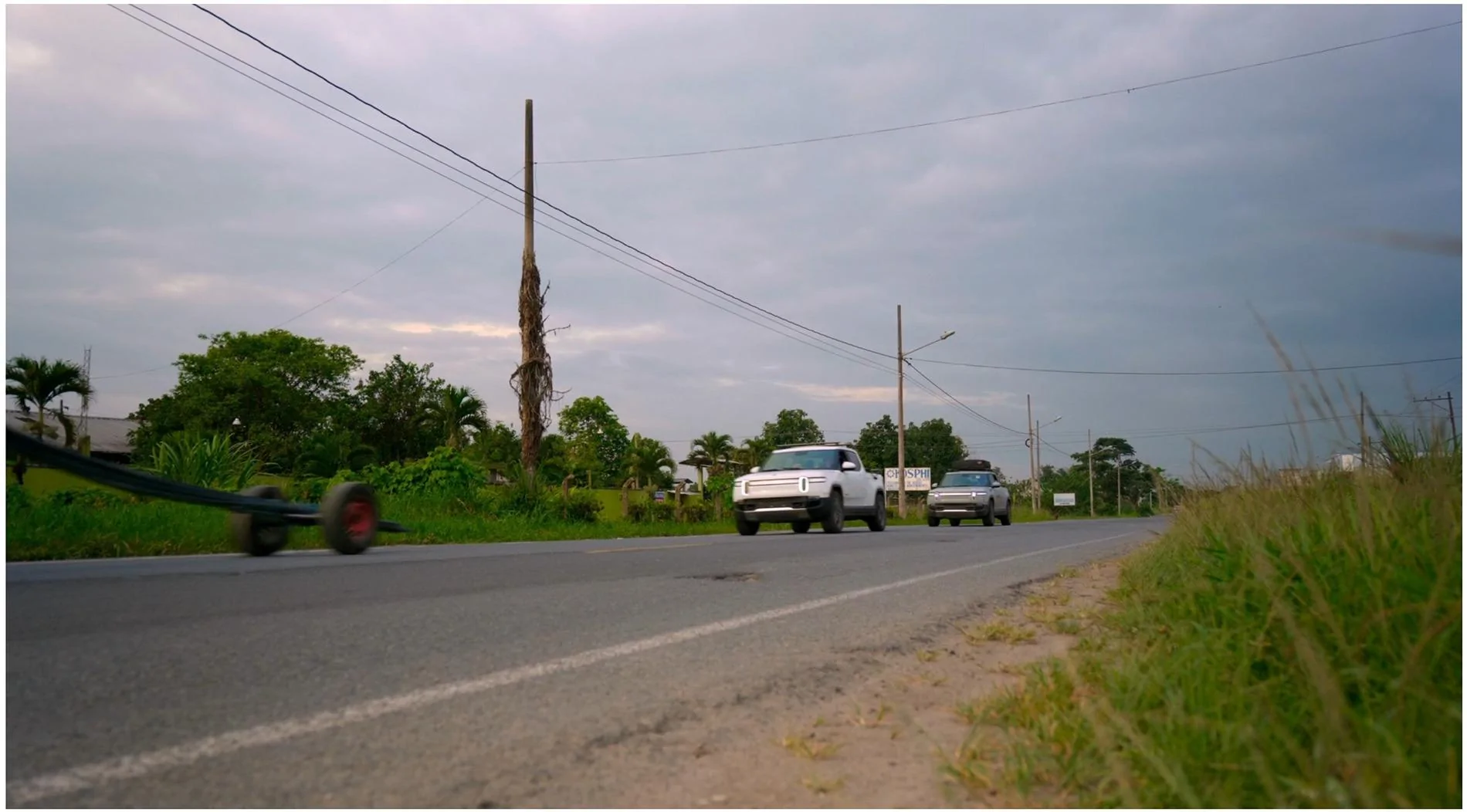 Rivian R1T R1S Reminiscence: Photos of Rivian R1T Prototypes in the Documentary, "Long Way Up" (2020) 30. Equador - 2