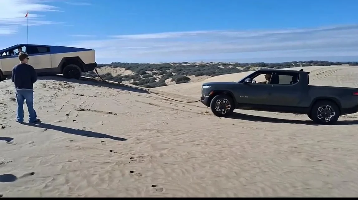 Rivian R1T R1S Another CyberStuck rescue… IMG_2552