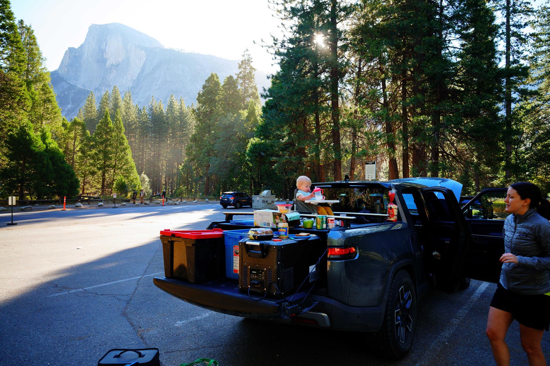 Rivian R1T R1S Request: Manual retractable tonneau cover _DSC2401.JPG