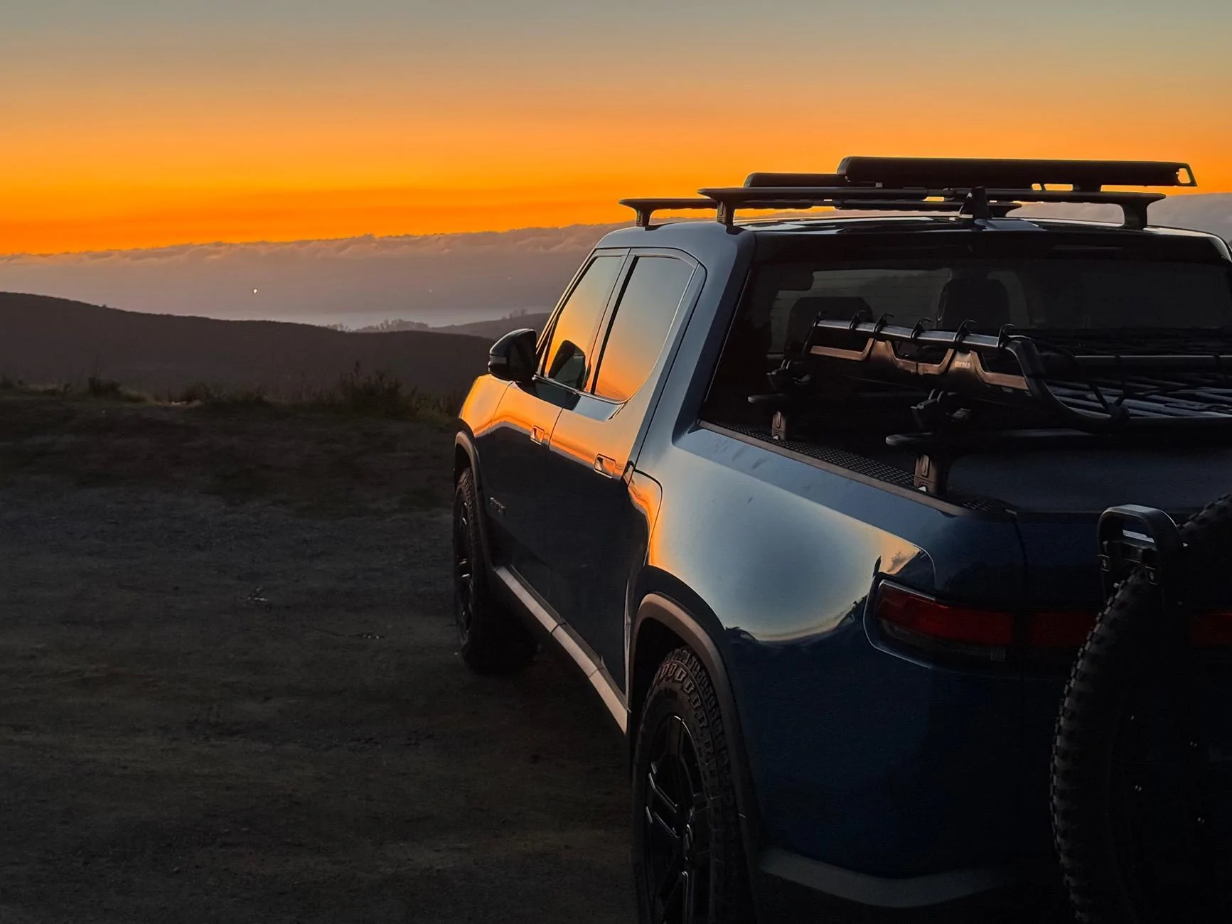 Rivian R1T R1S A RIVIAN Sunset IMG_0065