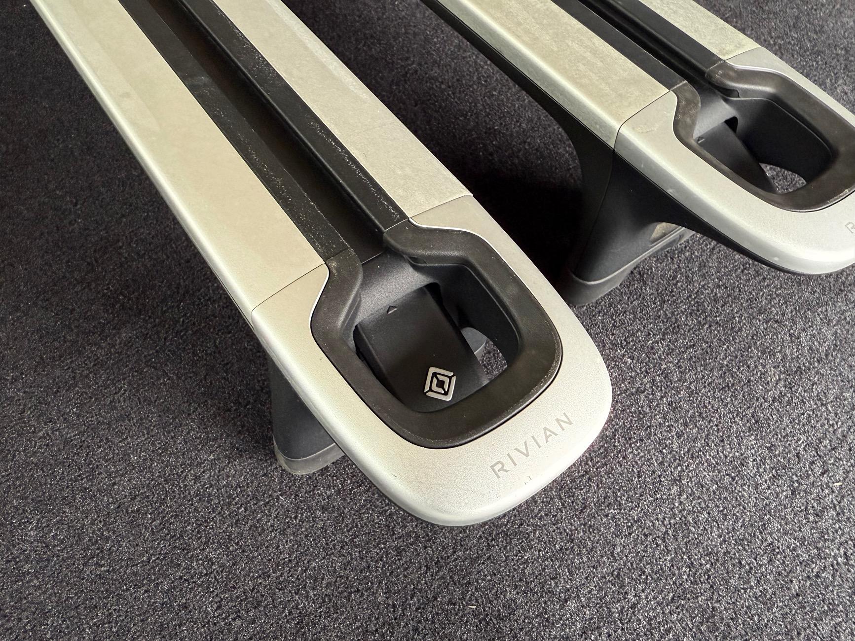 Rivian R1T R1S OEM crossbars not used IMG_5656