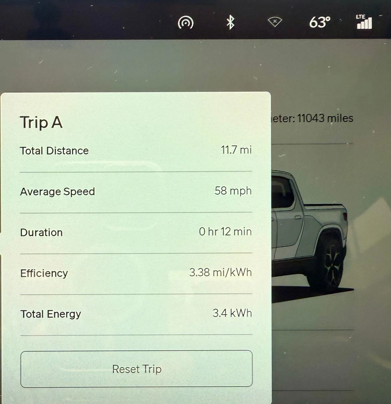 Rivian R1T R1S Quad MPK Poll: 60 mph and 60°F Conserve 60 60 mph 4 mph Xwind
