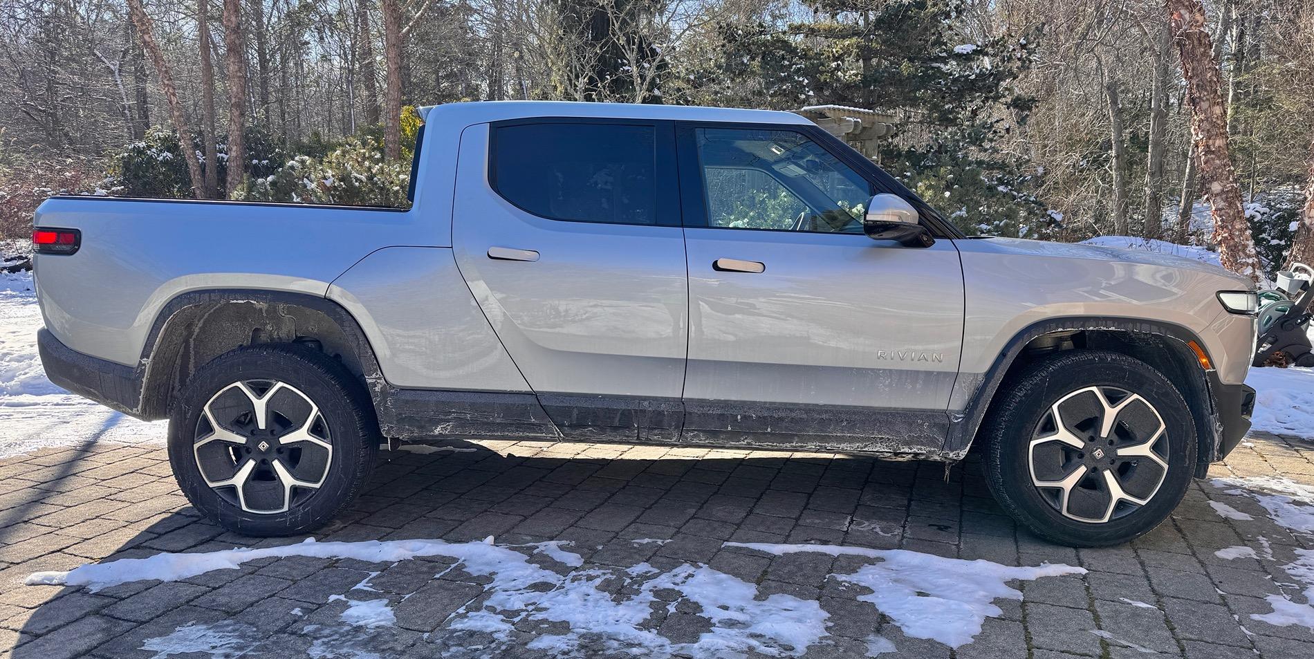 Rivian R1T R1S Gen 2 "Service Suspension Soon". Anyone else? IMG_1715