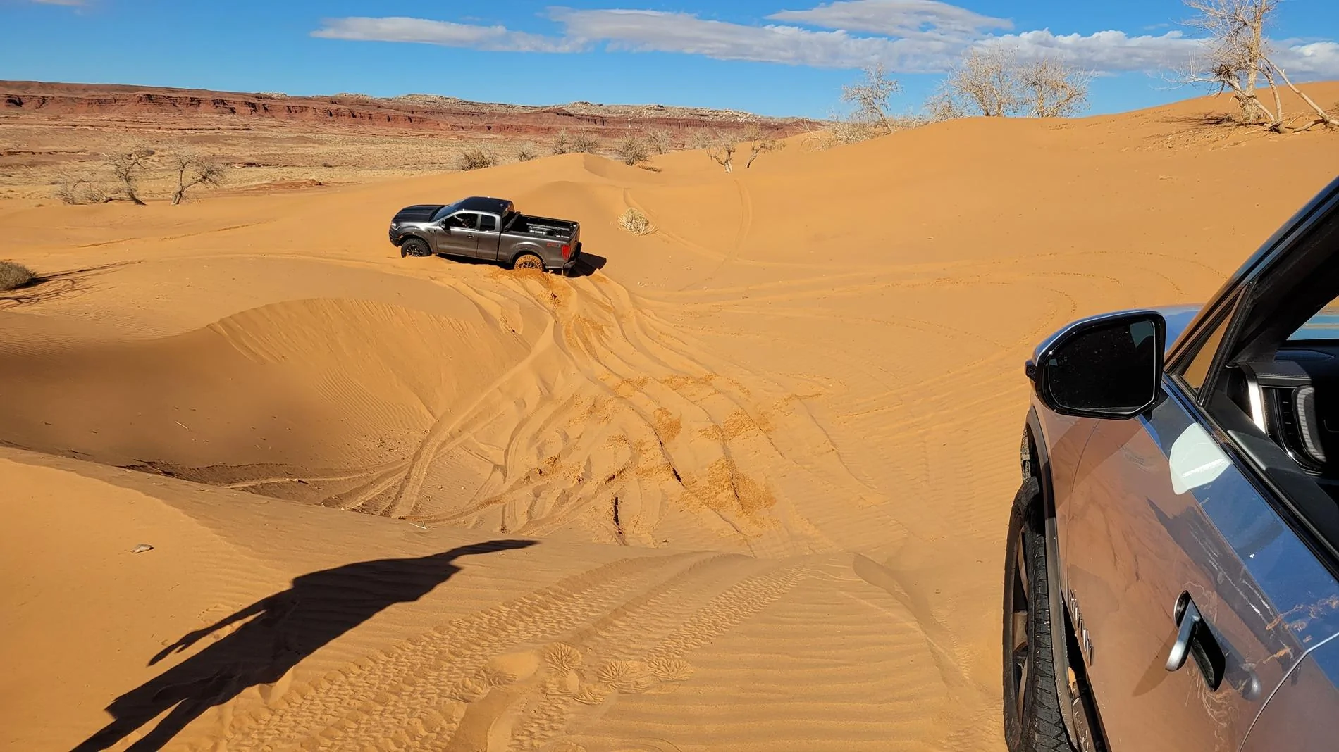 Rivian R1T R1S Playing in the sand at the White Wash sand dunes 20250208_135821