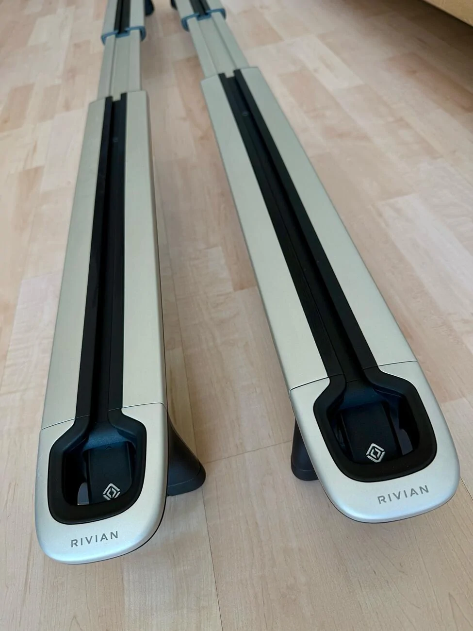 Rivian R1T R1S For Sale - Rivian Cross Bars tempImagexjhbg6