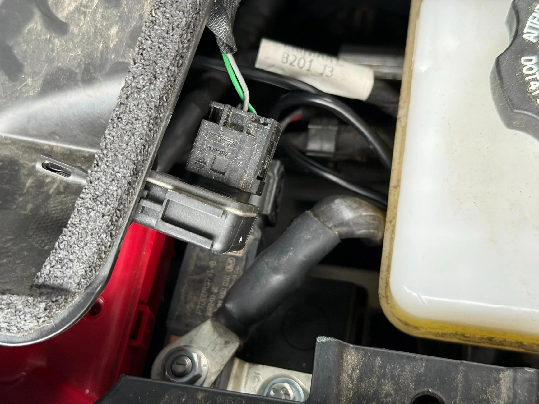 Rivian R1T R1S No Error Codes: How to change or disconnect the 12V Battery w/o throwing errors IMG_0054