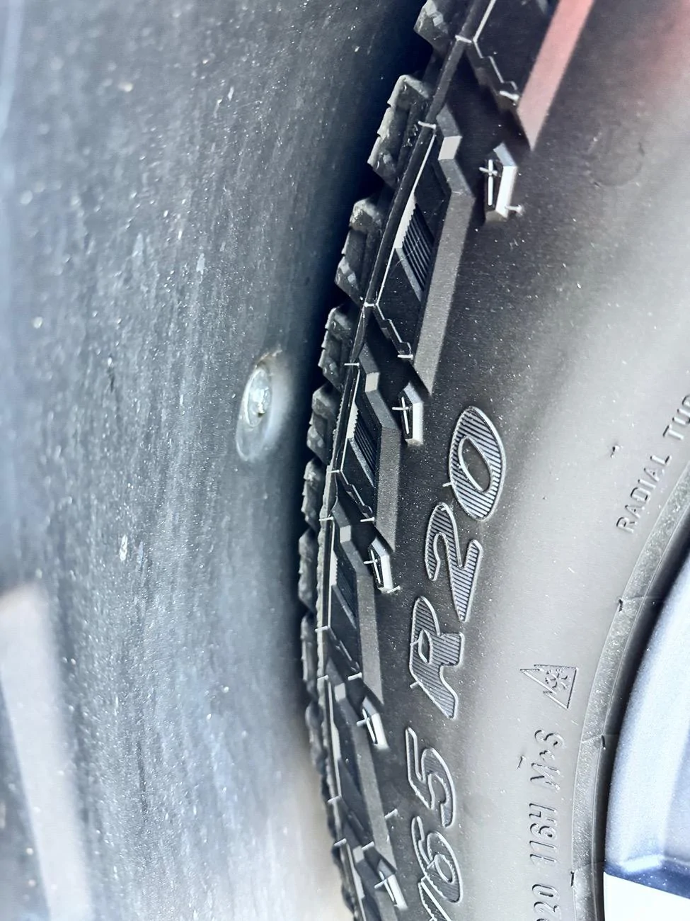 Rivian R1T R1S Tire rubbing on fender liner. IMG_3466