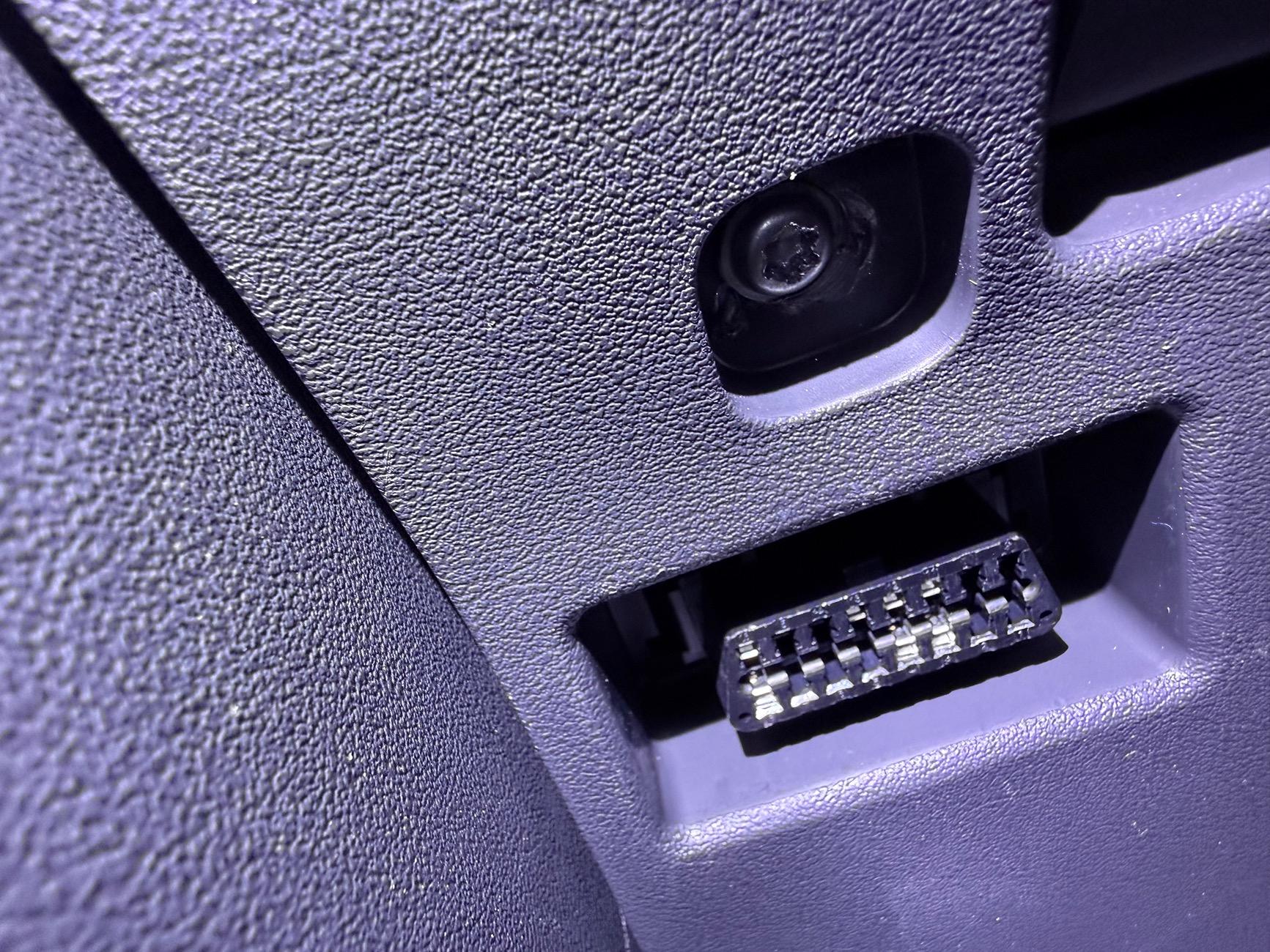 Rivian R1T R1S OBD2 on Gen2 R1T IMG_0391