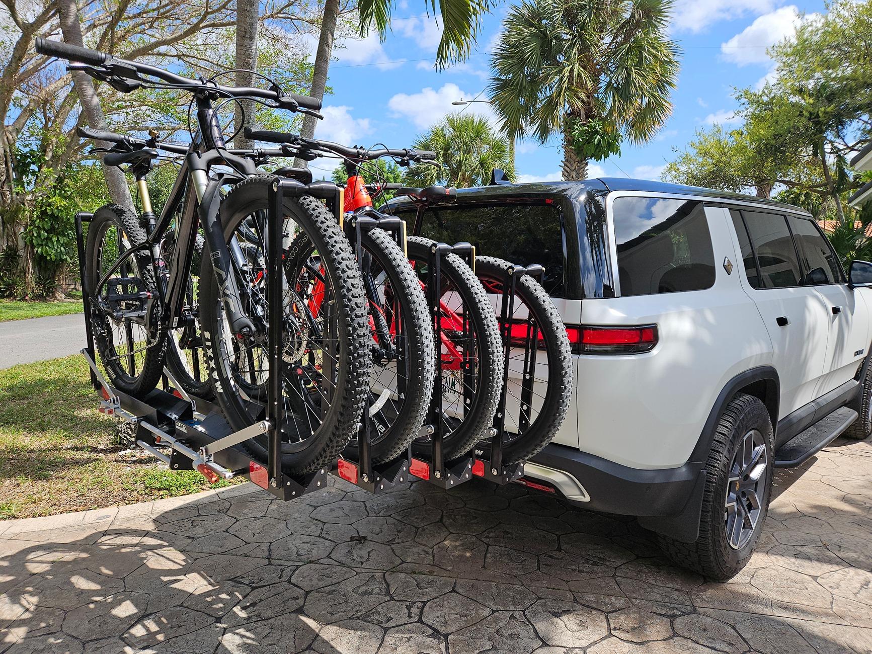 Rivian R1T R1S QuikrStuff Mach 2 Hitch Review 1 to 4 bike rack with R1s 20250222_121638