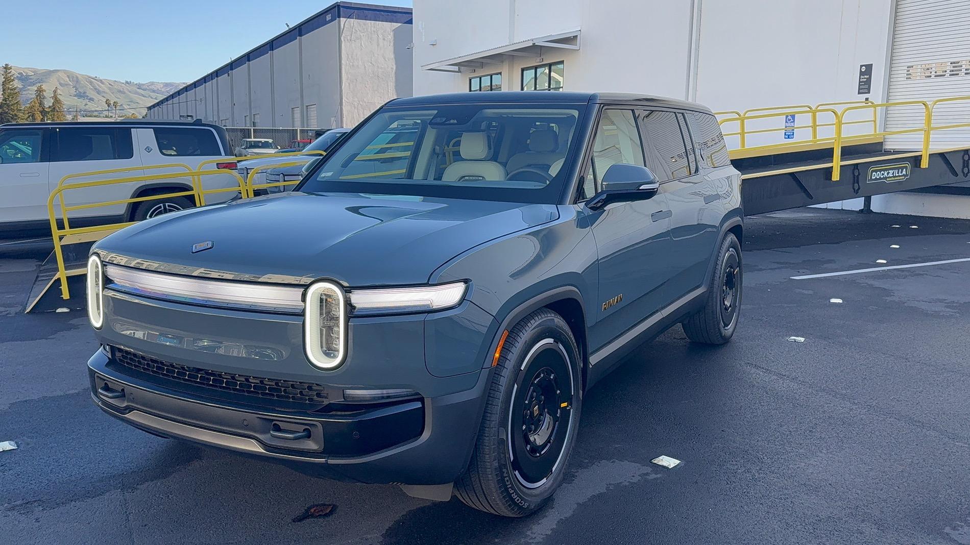 Rivian R1T R1S My first review: traded in Tesla Model X P100D for 2025 R1S Tri Motor IMG_2302