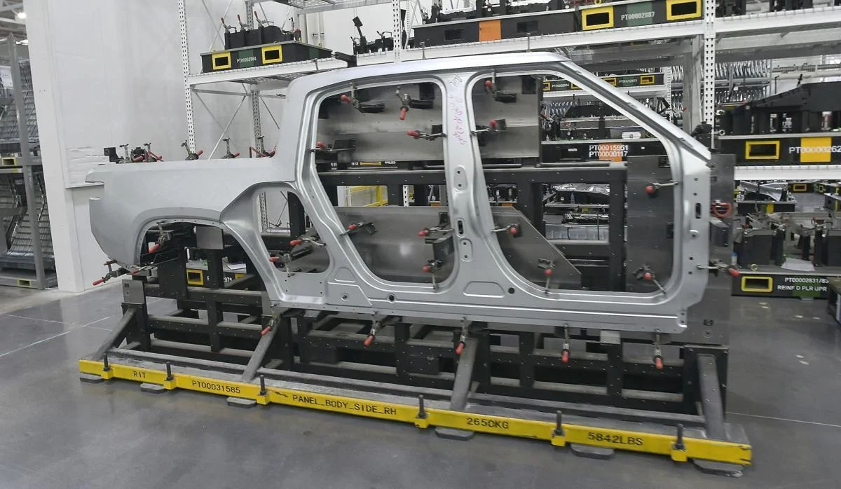 Rivian R1T R1S Magnetic Surprise! - Snostrip 1740337807224-ph-jpg