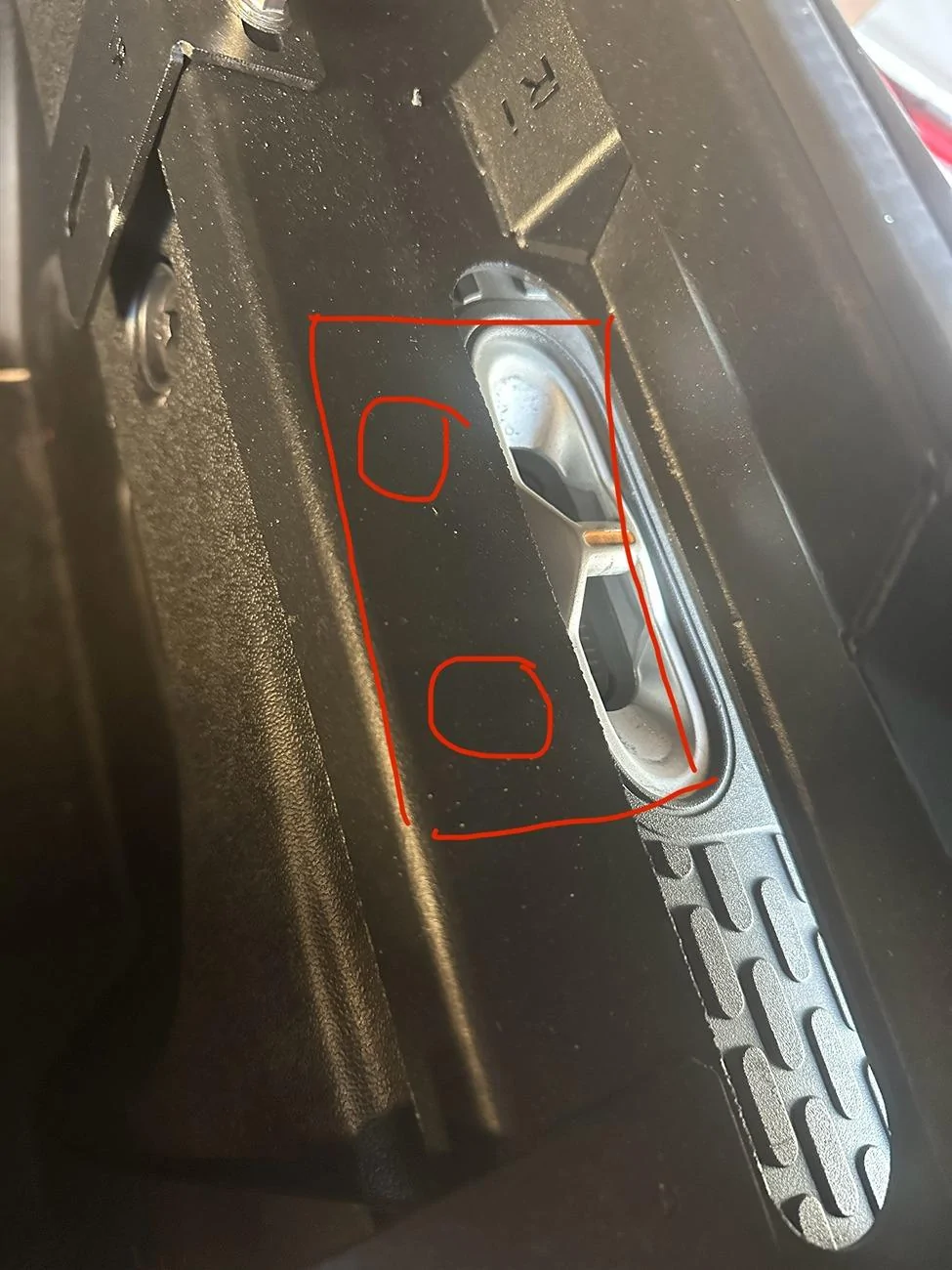 Rivian R1T R1S Leer Topper/Truck Cap coming soon ? IMG_6225