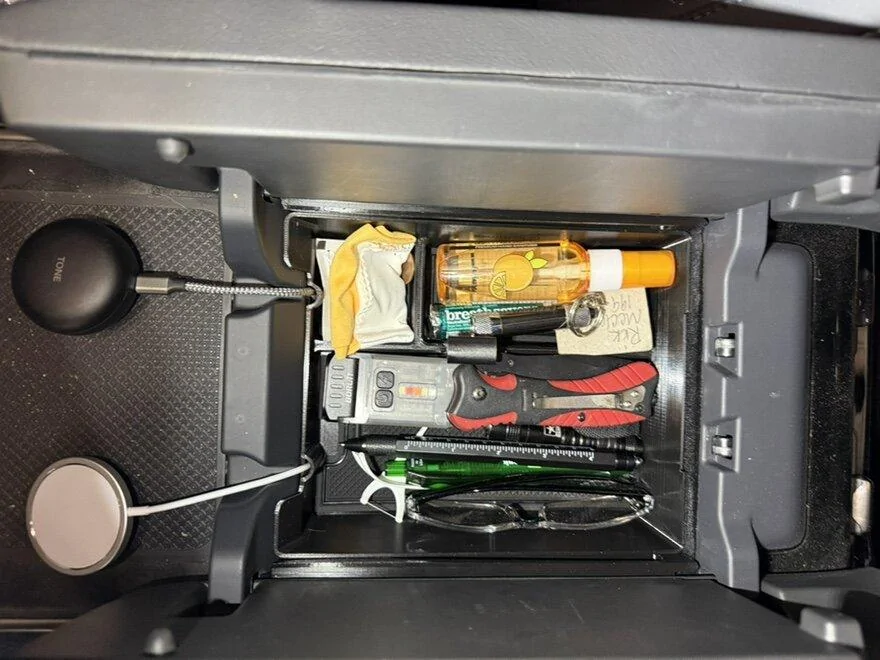 Rivian R1T R1S Outstanding slide out tray mod rivian tray 4
