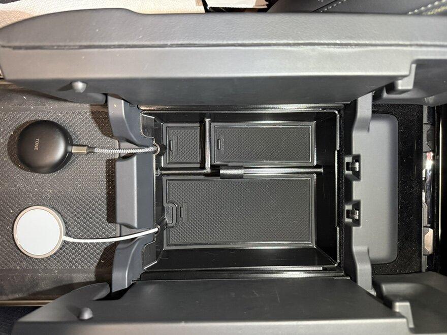 Rivian R1T R1S Outstanding slide out tray mod Rivian Tray 2