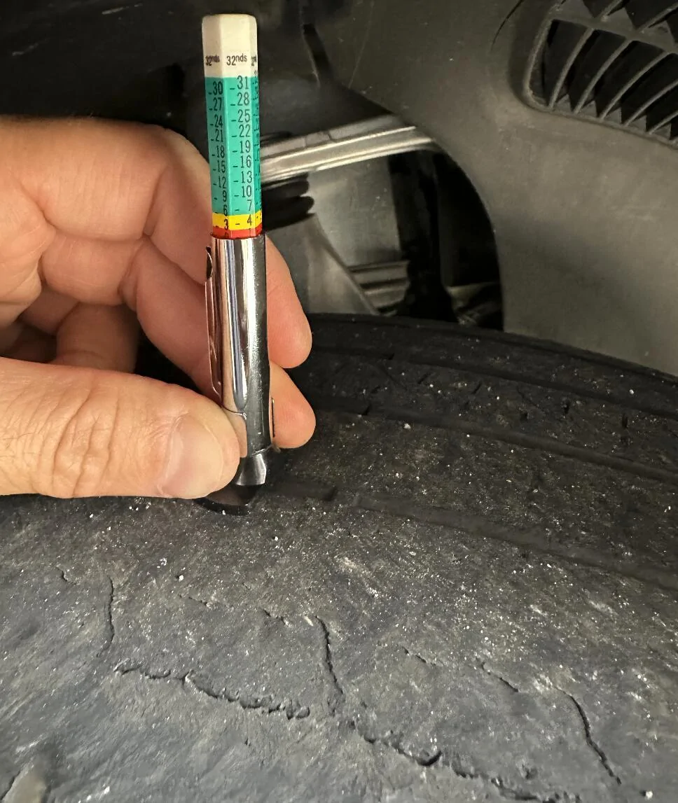 Rivian R1T R1S Michelin - Defender LTX M/S2 115 vs 119 @ Costco red01