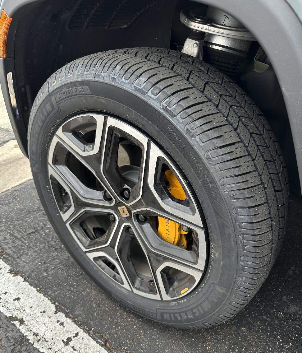 Rivian R1T R1S Michelin - Defender LTX M/S2 115 vs 119 @ Costco installed
