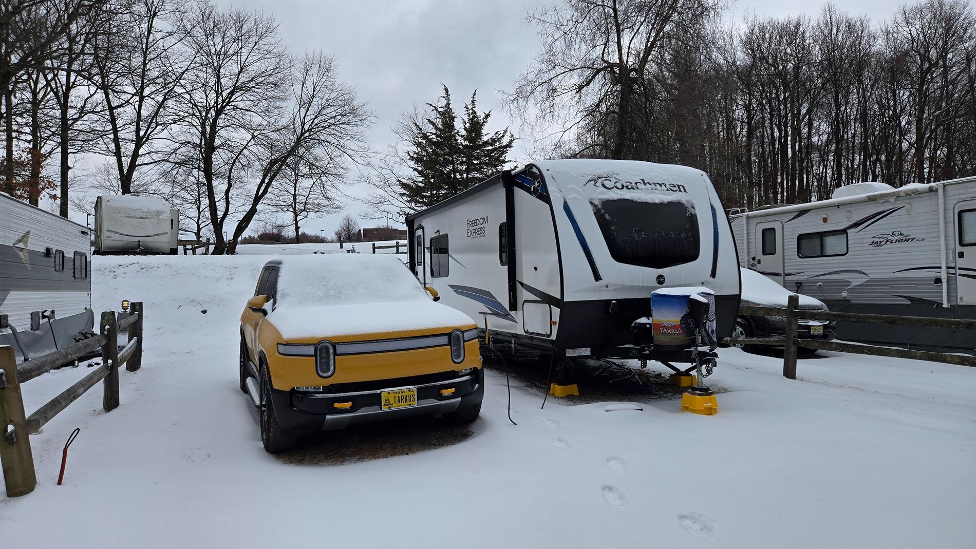 Rivian R1T R1S ? COMPASS YELLOW R1S  Photos 20250209_094811