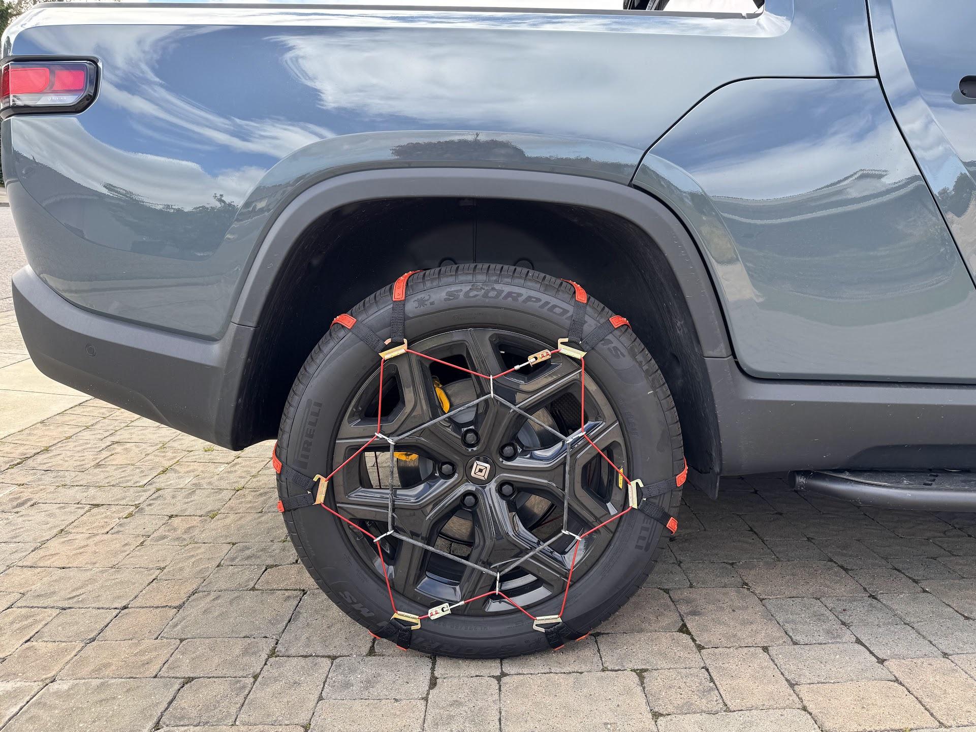 Rivian R1T R1S Tire snow chains or cables for R1T jixxEpm