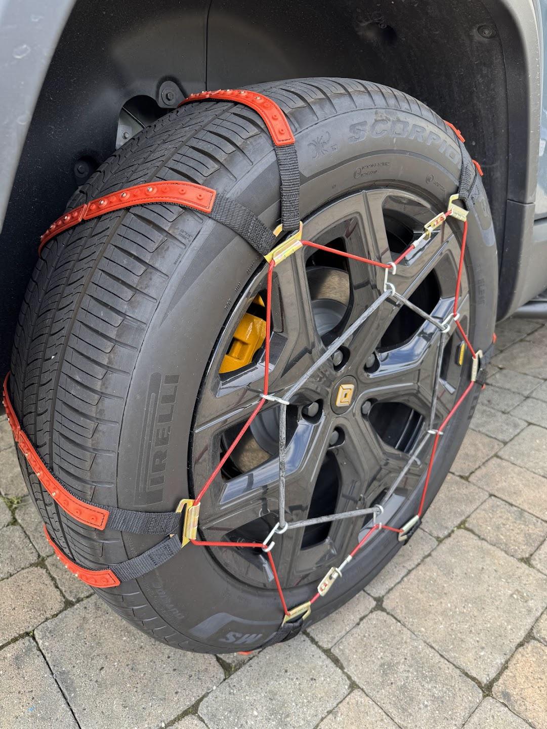 Rivian R1T R1S Tire snow chains or cables for R1T diMLcXW