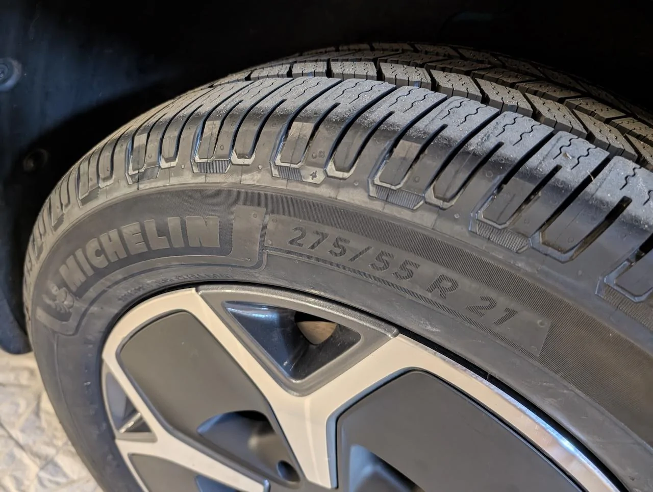 Rivian R1T R1S New 21" tire option - Michelin Defender LTX M/S 2 275/55-21 @ $380 PXL_20250305_183053969