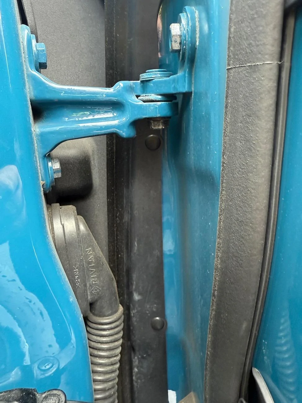 Rivian R1T R1S Missing upper door hinge bolt -  what size? IMG_1686