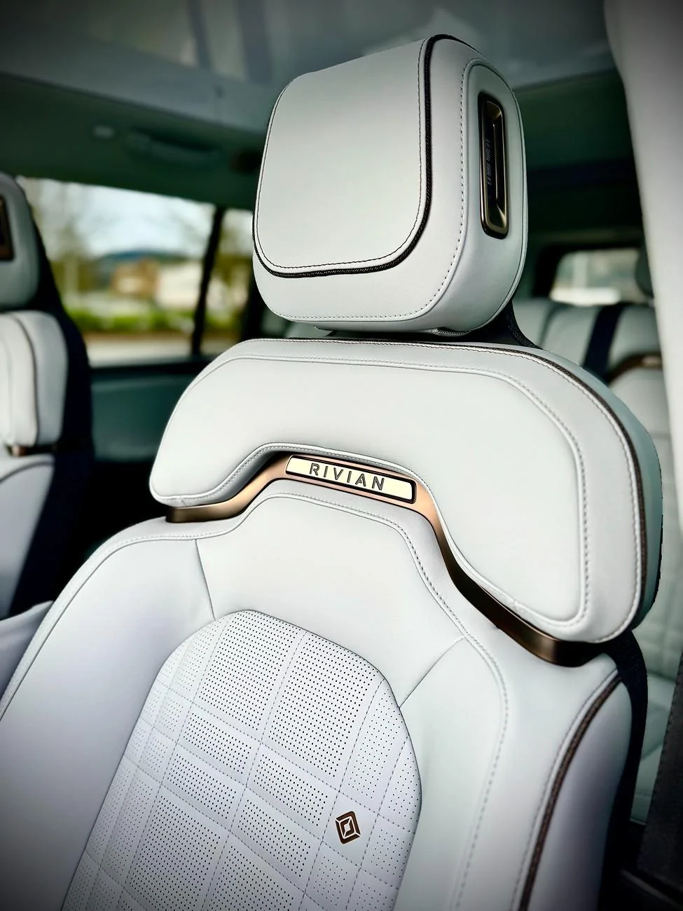 Rivian R1T R1S OCEAN COAST Rivian Interior Photos IMG_3440