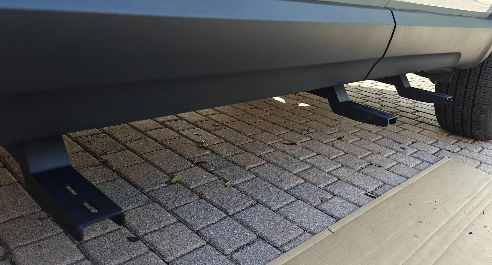 Rivian R1T R1S EV base running board install instructions for 2025 Gen 2 R1S photo3