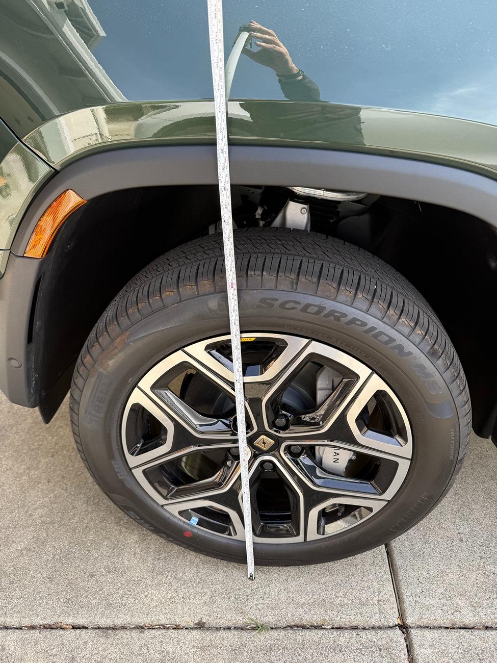 Rivian R1T R1S Air Suspension odd when parking IMG_3737