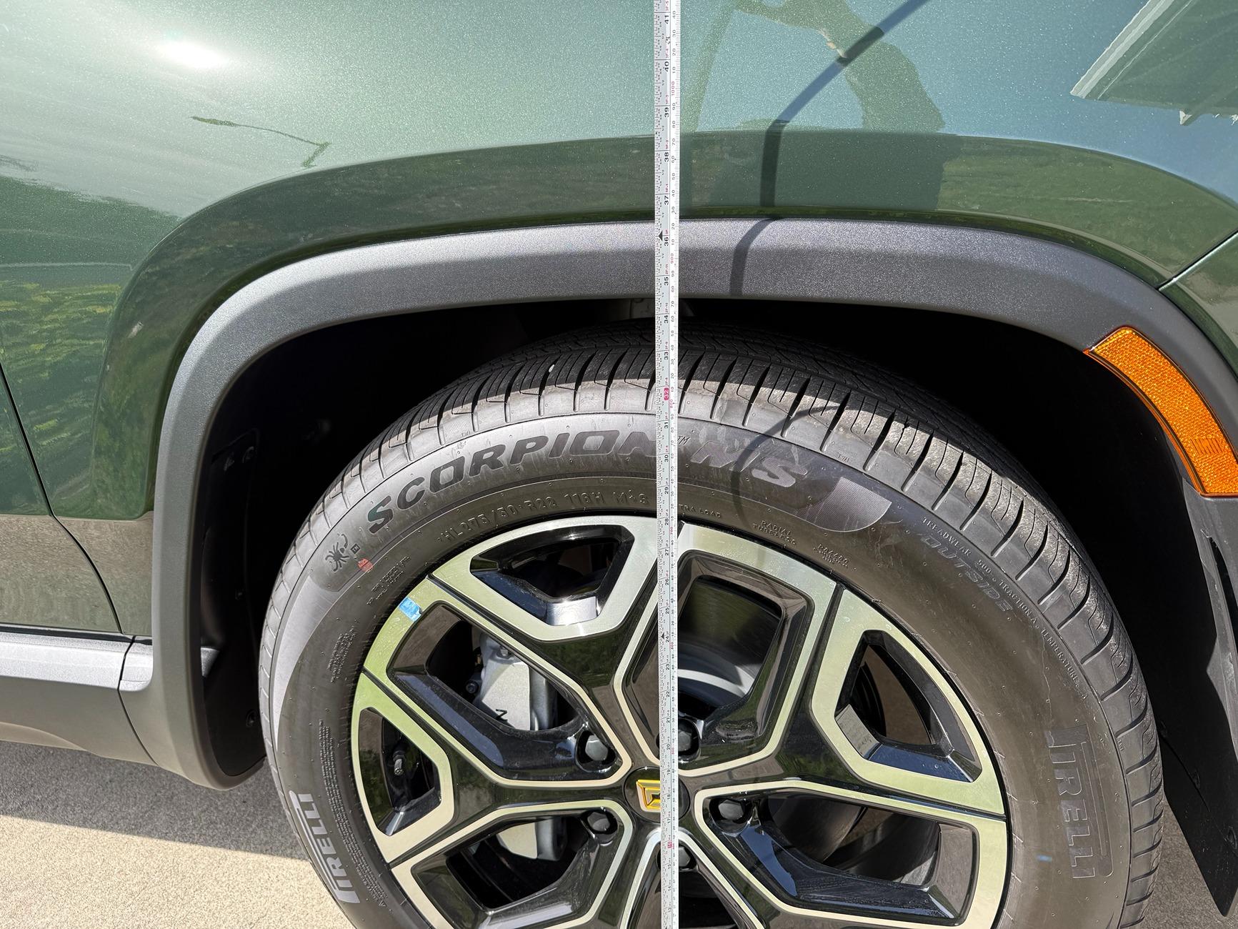 Rivian R1T R1S Air Suspension odd when parking IMG_3738