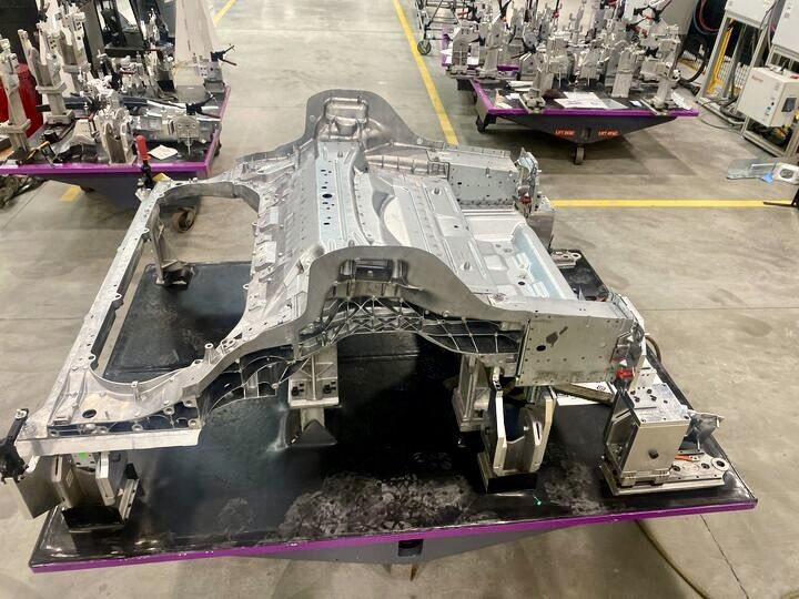 Rivian R1T R1S R2 using Large Die Castings / Gigacasting - reveals RJ R2 using Large Die Castings : Gigacasting - reveals RJ 1
