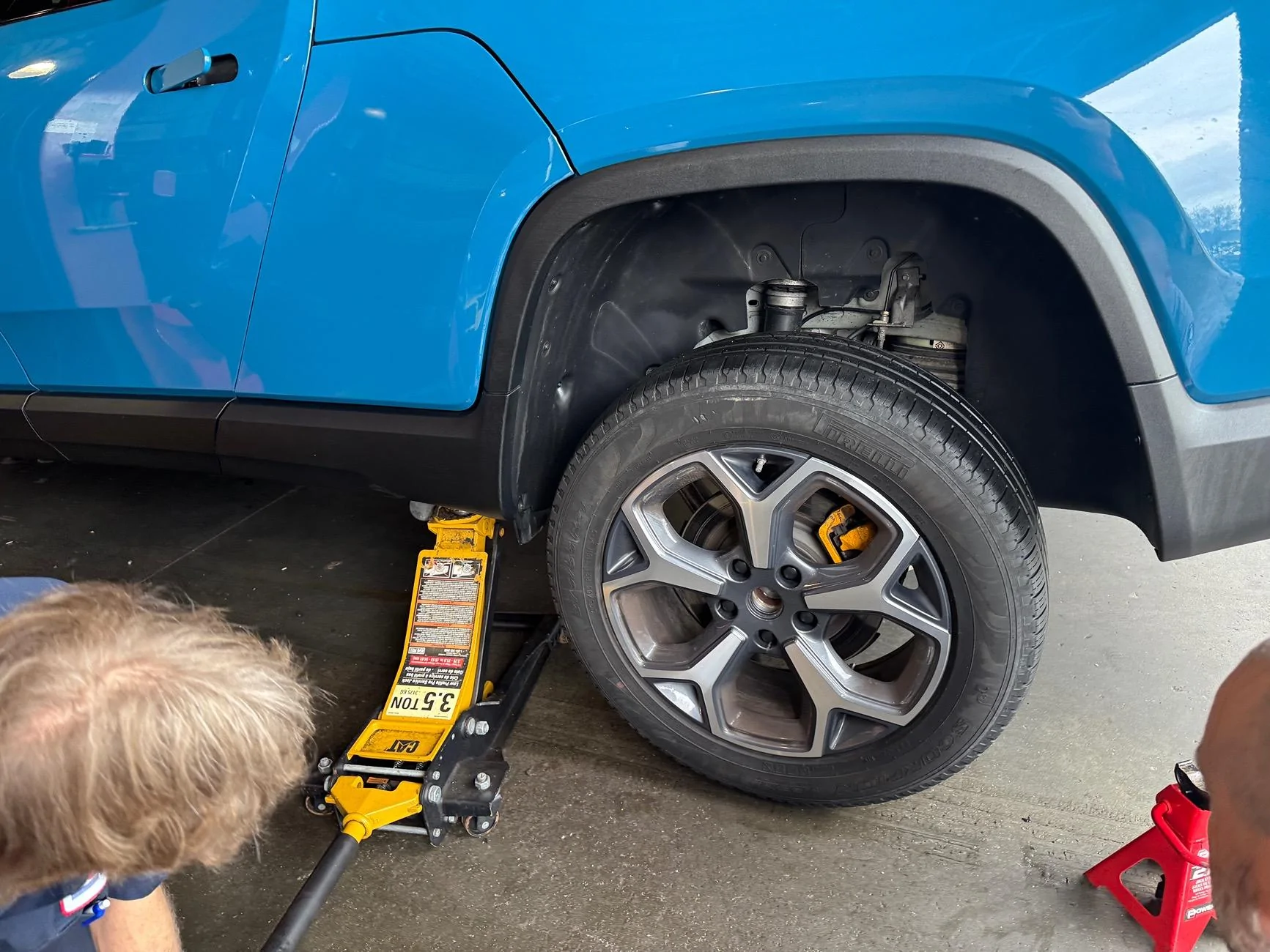 Rivian R1T R1S Costco Tire Change - EXCELLENT Attention to detail! IMG_0312