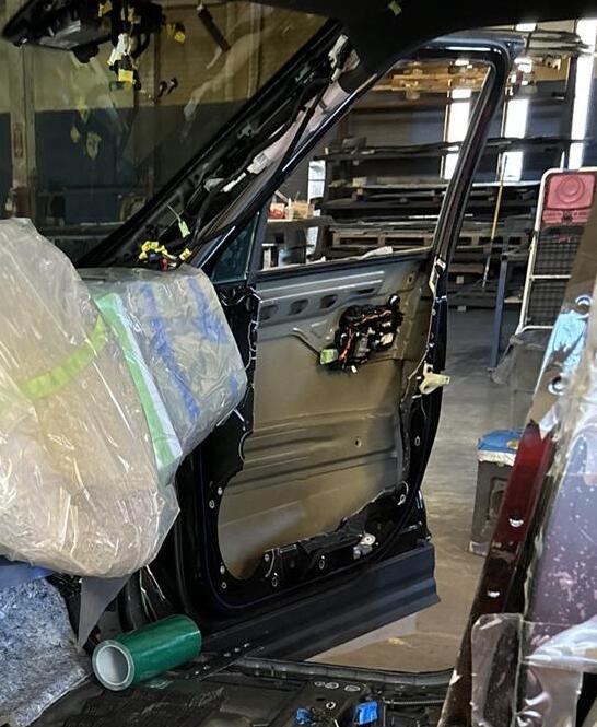 Rivian R1T R1S Did someone say Armor? Real Ballistic Armored (Bulletproof) R1S Tri Motor in production process... 1742236447154-s