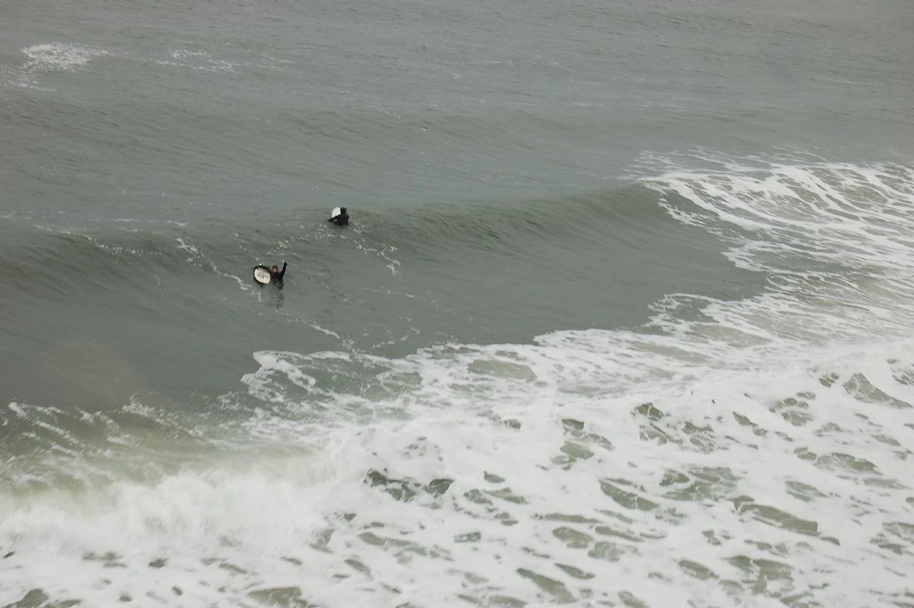 Rivian R1T R1S Can we start waving??? surfer - 1