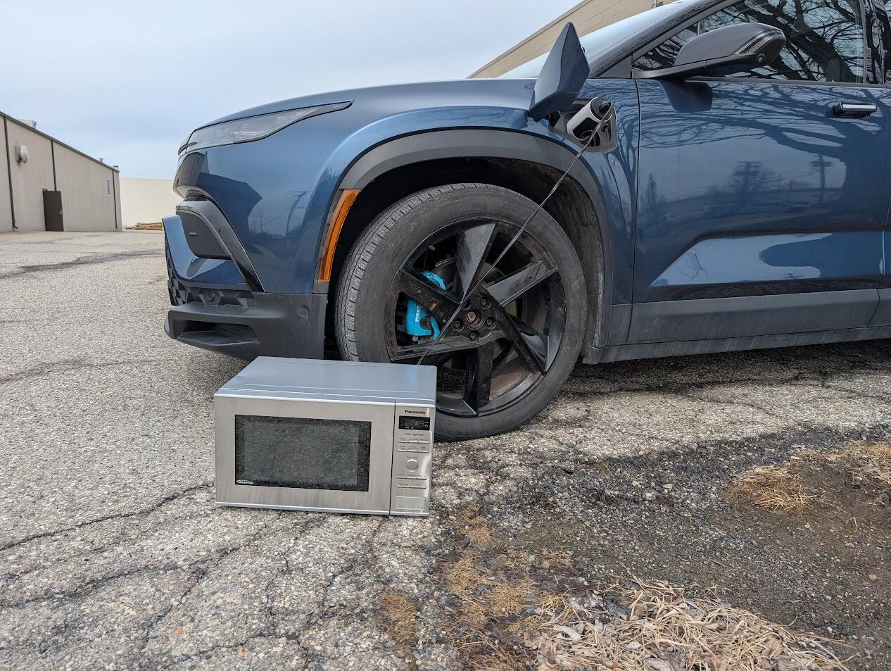 Rivian R1T R1S Vehicle to Load dongle from charge port! 1742321741291-i9