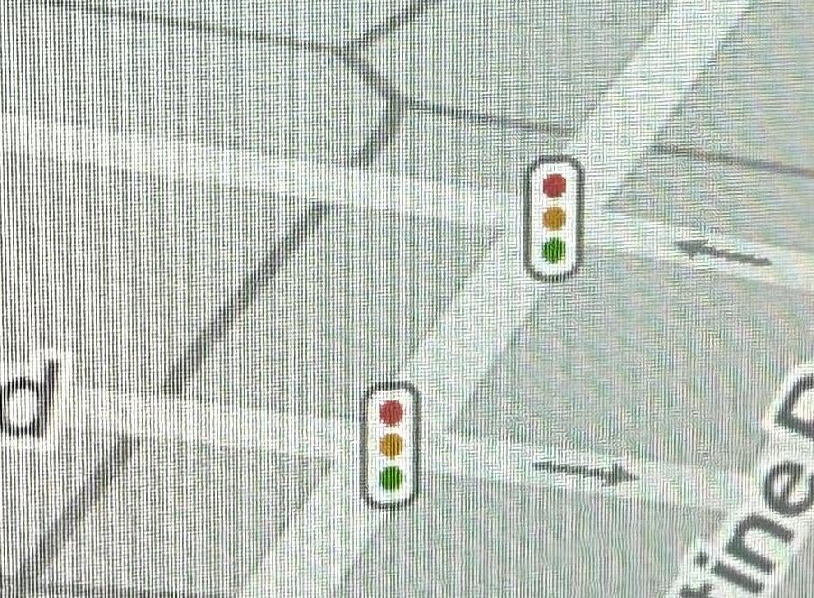Rivian R1T R1S Maps now include Stoplights? small